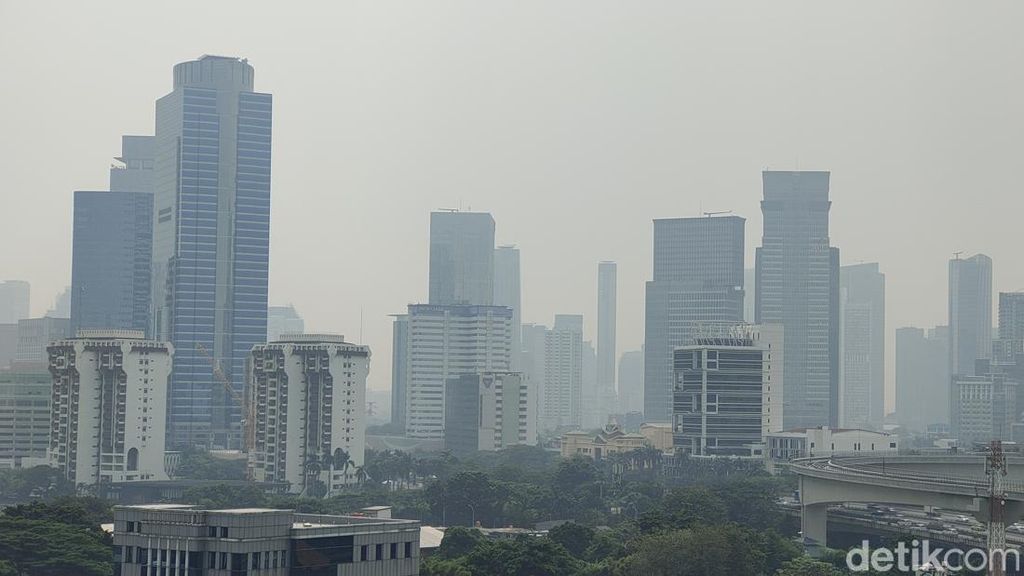 Respons Anies soal Kualitas Udara Jakarta yang Buruk