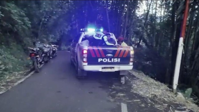 2 Remaja masuk jurang gegara motornya malah lari lurus saat memasuki tikungan (Dok. Istimewa).