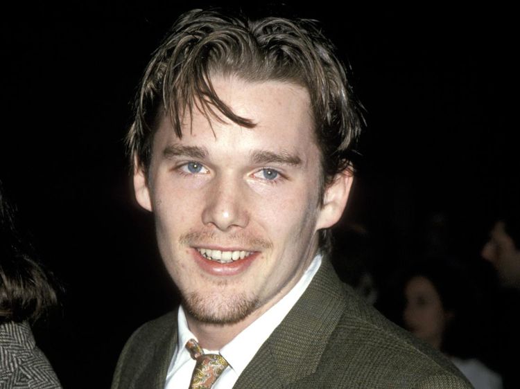 5 Foto Muda Ethan Hawke yang Bikin Jatuh Cinta