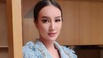 6 Potret Bella Aprilia Sant, Model yang Lagi Lengket dengan Anwar BAB