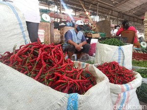 Kekurangan Pasokan, Harga Cabai Merah-Rawit di Sumut Semakin Pedas