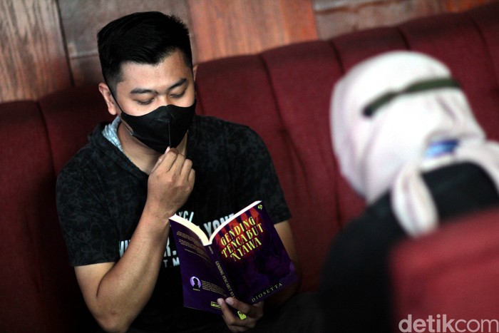 Diosetta, Penulis Buku Horor Gending Pencabut Nyawa Diosetta, Penulis Buku Horor Gending Pencabut Nyawa yang diterbitkan oleh penerbit Gagasmedia.