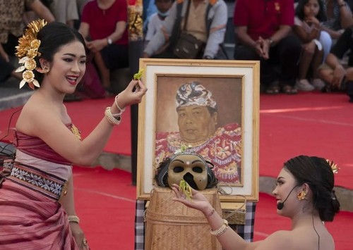 Garapan instrumental gamelan klasik, berupa selonding kreatif persembahan Sanggar Seni Tugek Carangsari, Duta Seni Kabupaten Badung tampil memukau, di ajang Pesta Kesenian Bali (PKB) ke-44, Selasa (21/6/2022)