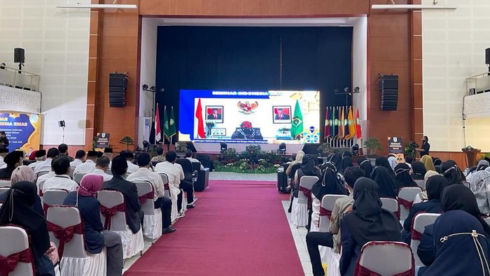 Kementerian Agama menggelar Seminar Indonesia Emas dibeberapa daerah di Indonesia guna memberikan semangat dan optimisme pada generasi muda.