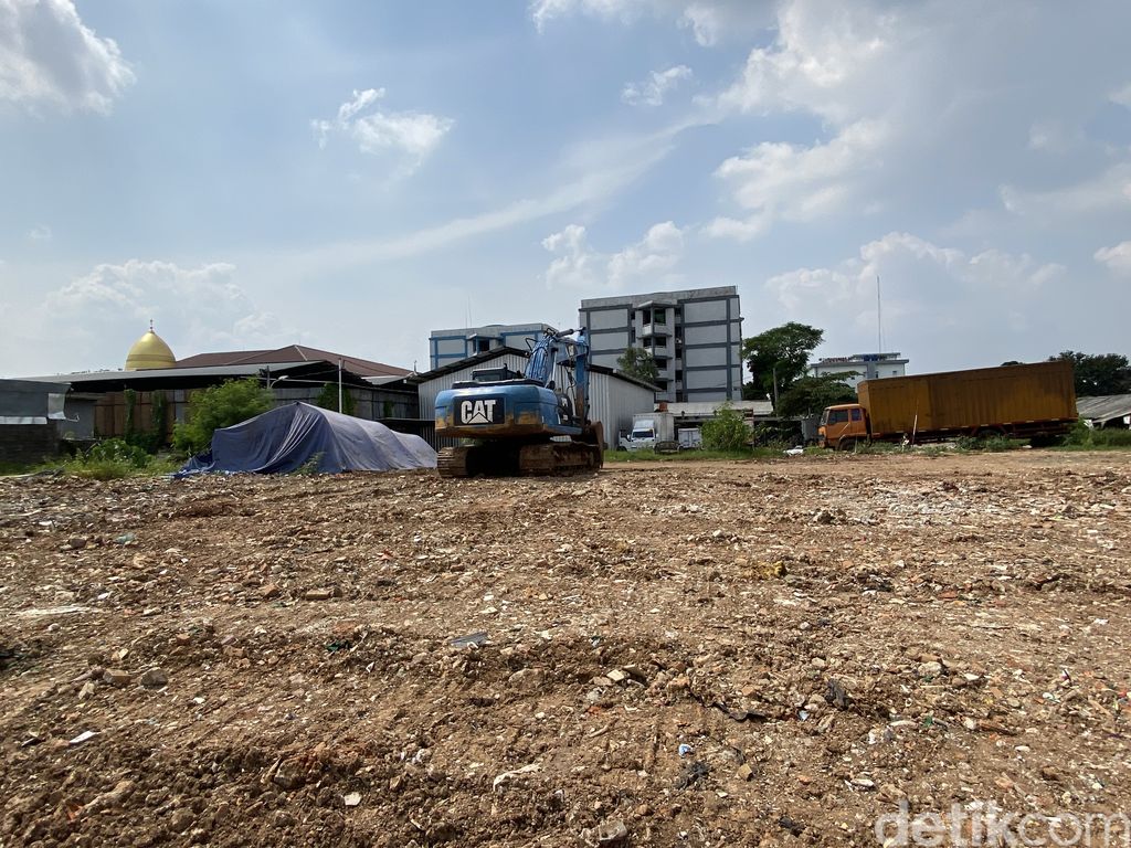 Got antibanjir di Pondok Bambu, Duren Sawit, Jakarta Timur, 21 Juni 2022. (Annisa Rizky Fadhila/detikcom)