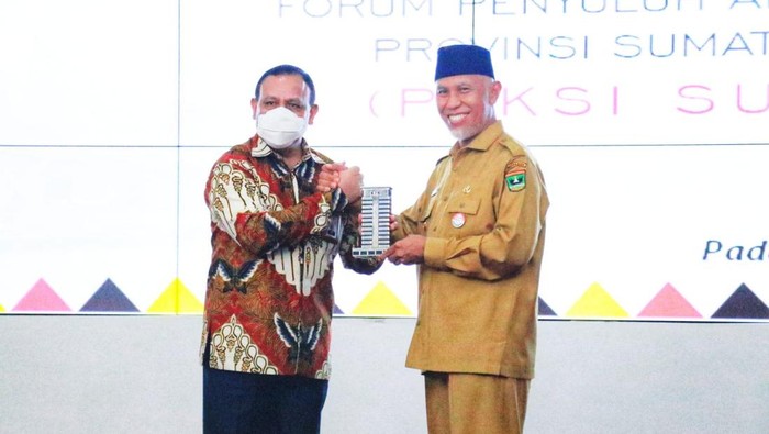 Gubernur Sumatera Barat Buya Mahyeldi