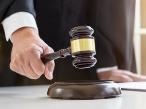 11 Kampus Terbaik Bidang Hukum di Indonesia Versi THE AUR 2022