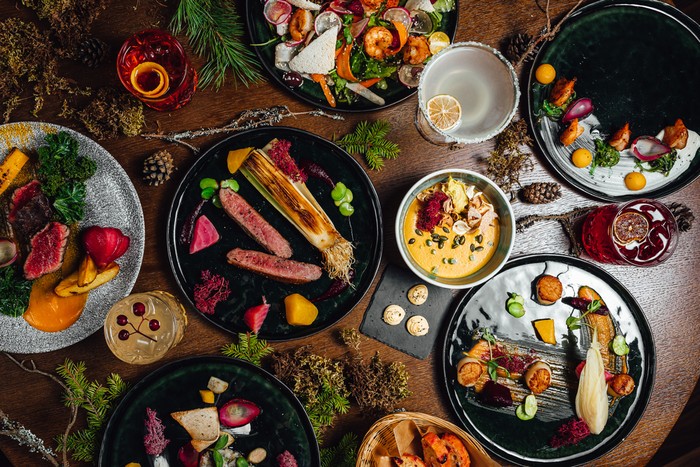 Ilustrasi Menu Makan di Restoran
