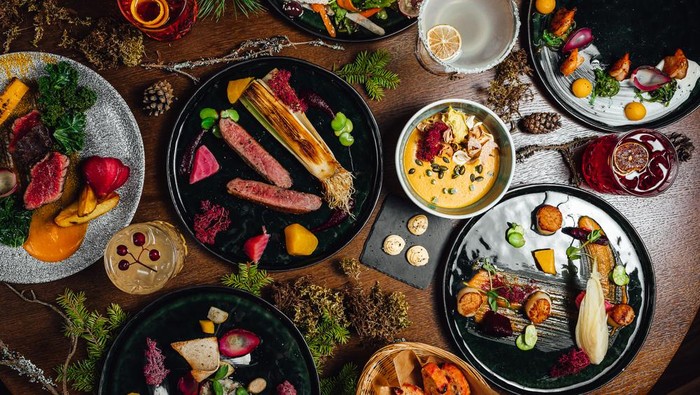 Ilustrasi Menu Makan di Restoran