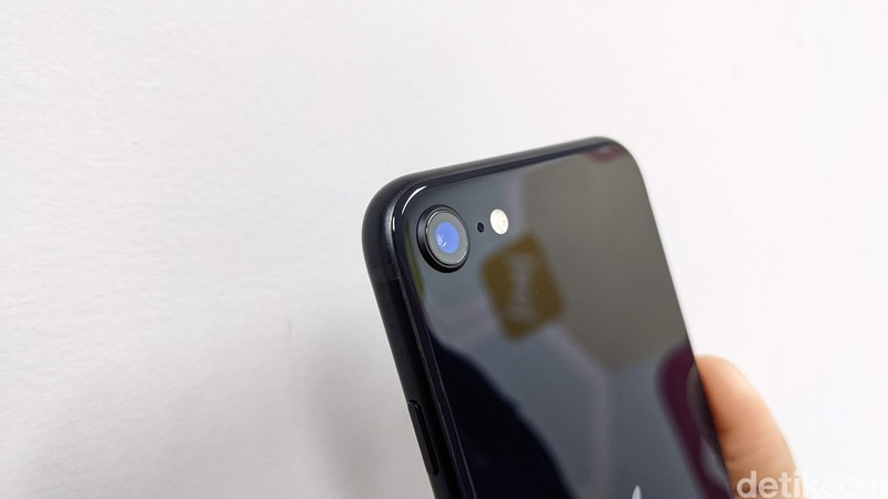 iPhone SE 2022