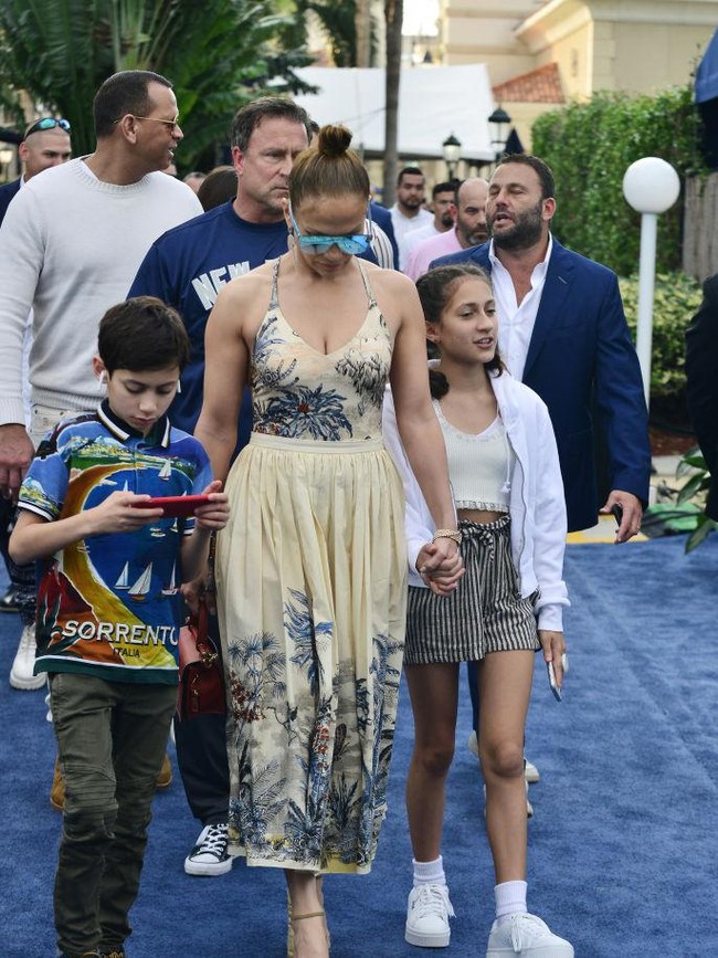 Emme sendiri memiliki saudara kembar laki-laki bernama Maximilian David Muñiz. Si kembar merupakan anak dari Jennifer Lopez dan Marc Anthony. Foto: dok. Getty Images