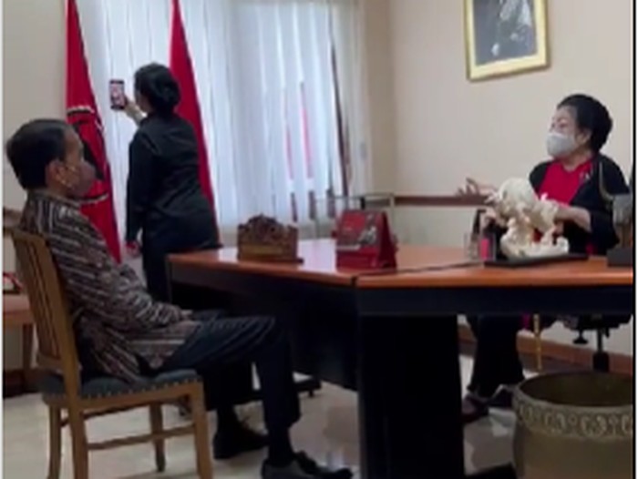 Jokowi diskusi bareng Megawati, Puan dan Prananda jelang Rakernas PDIP. (Tangkapan layar Instagram Puan Maharani)