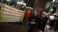 Diketahui, Kejagung menyatakan berkas perkara Doni Salmanan dan Indra Kenz belum lengkap sehingga dikembalikan ke kepolisian untuk dilengkapi. 