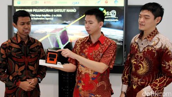 Proyek inovatif anak bangsa ini merupakan kolaborasi multi-pihak antara Tim insinyur muda bersama PT. Pasifik Satelit Nusantara, Surya University, Organisasi Amatir Radio Indonesia (ORARI), PT. Pudak Scientific, serta didukung penuh oleh Kementerian Komunikasi dan Informatika, Pusat Teknologi Satelit Lembaga Penerbangan dan Antariksa Nasional (Pusteksat LAPAN), dan Badan Riset dan Inovasi Nasional (BRIN). 