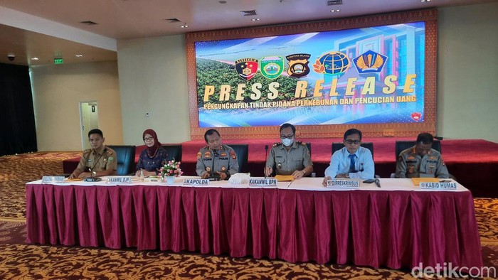 Konpres pengungkapan kasus penyerobotan lahan 4.300 hektare (foto: Prima/detikSumut)
