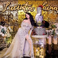 Tepat pada Kamis (16/2/2022) Lucinta Luna berulang tahun yang ke-33. Untuk merayakannya, Lucinta Luna pun tampak menggelar sebuah pesta ulang tahun yang meriah dan mewah. Foto: Instagram/@lucintaluna_manjalita