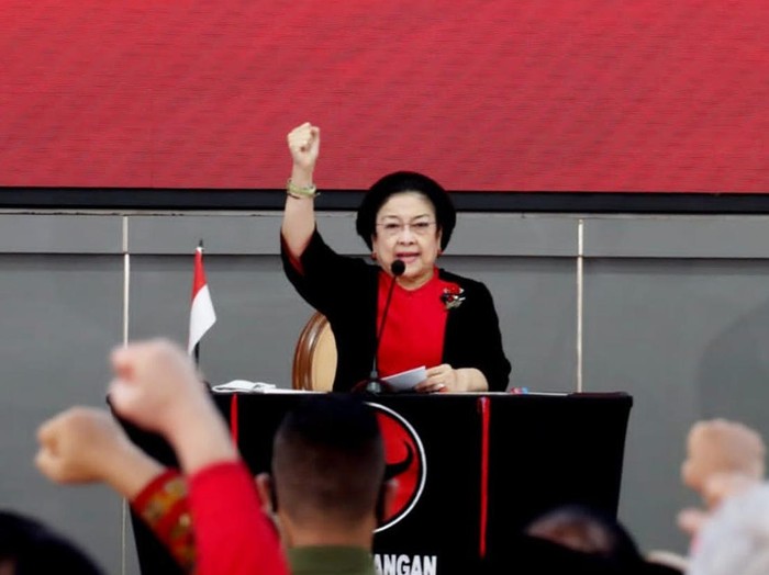 Ketua Umum PDIP Megawati Soekarnoputri memberikan arahan serta membuka Rakernas II PDIP di Jakarta, Selasa (21/6/2022). Rakernas PDIP kali ini mengusung tema Desa Kuat, Indonesia Maju dan Berdaulat.