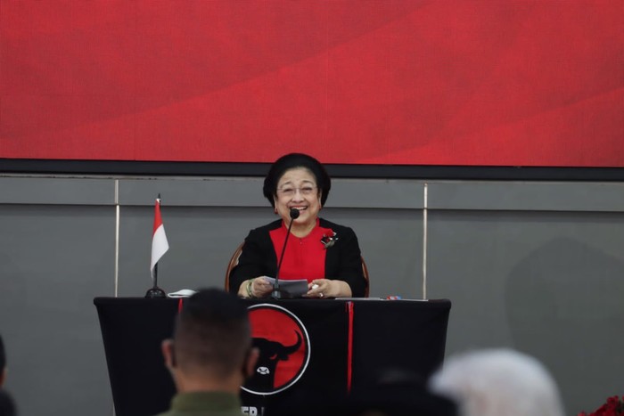Ketum PDIP Megawati Soekarnoputri memberi sambutan di Rakernas II PDIP, Sekolah Partai PDIP, Lenteng Agung, Jakarta Selatan, Selasa (21/6/2022).