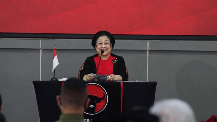 Ketum PDIP Megawati Soekarnoputri memberi sambutan di Rakernas II PDIP, Sekolah Partai PDIP, Lenteng Agung, Jakarta Selatan, Selasa (21/6/2022).
