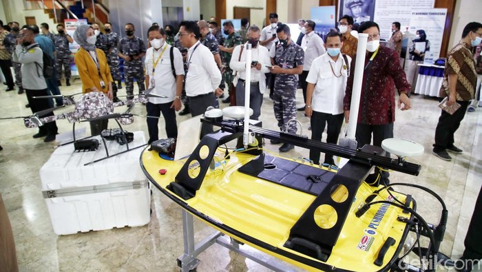 Melihat dari Dekat Kecanggihan Teknologi di Bidang Maritim Peringatan 101 tahun Hari Hidrografi Dunia digelar di Mako Pushidrosal, Jakarta Utara. beragam teknologi canggih berbasis kemaritiman dipamerkan di sana.