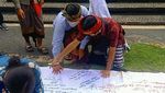 Momen FKPP-Alumni SMA Bali Mandara Serahkan Hasil Kajian ke DPRD