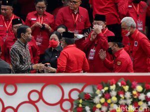 Usai Pembukaan Rakernas II PDIP, Jokowi-Puan-Ganjar Foto Bareng