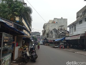 Melacak Jejak Kereta Api di Pasar Rel Kota Tasikmalaya