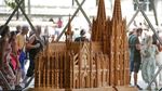Pengungsi Suriah Bikin Miniatur Gereja Cologne, Mirip Banget Aslinya