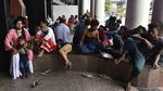 Potret Warga India Terdampar di Stasiun Imbas Gelombang Demonstrasi
