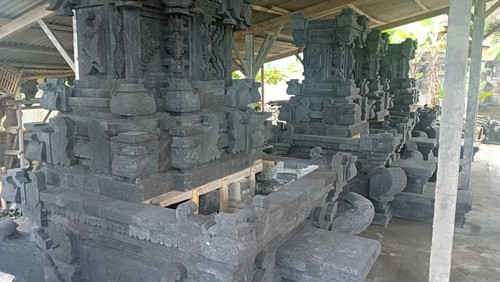 Potensi kerajinan merajan yang terus menggeliat di desa Munggu, Badung