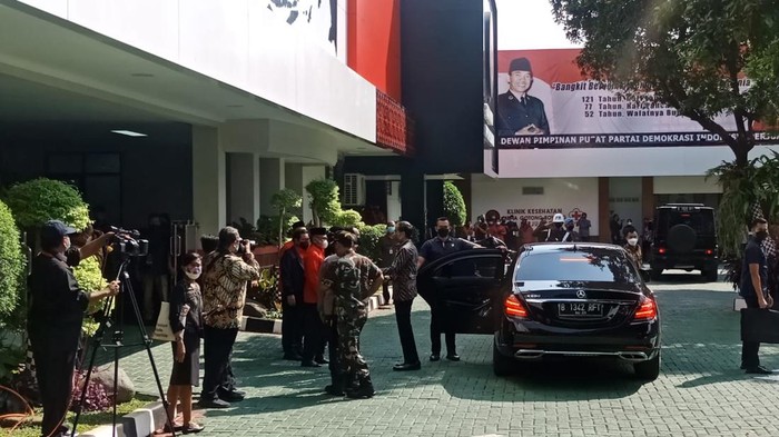 Presiden Jokowi tiba di Rakernas II PDIP (Eva/detikcom)