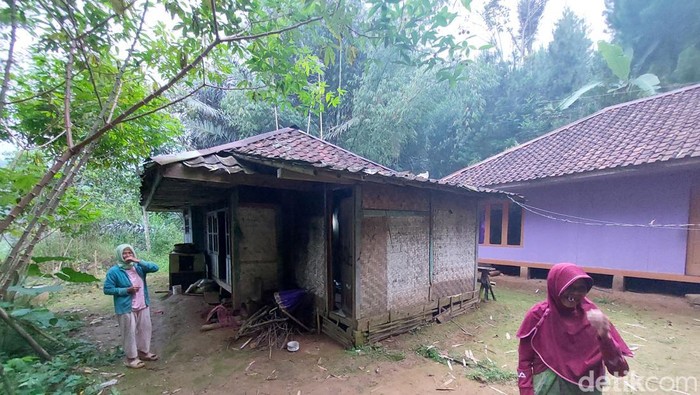 Suasana Kampung Tonjong di Bandung Barat.