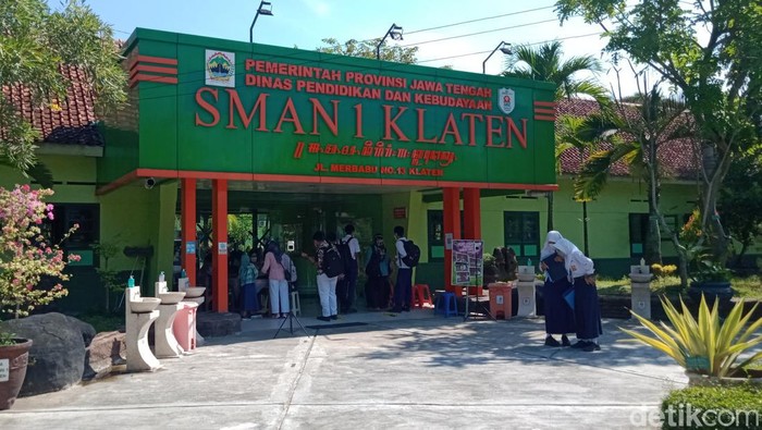 Suasana PPDB SMA 2022 di Klaten, Selasa (21/6/2022).