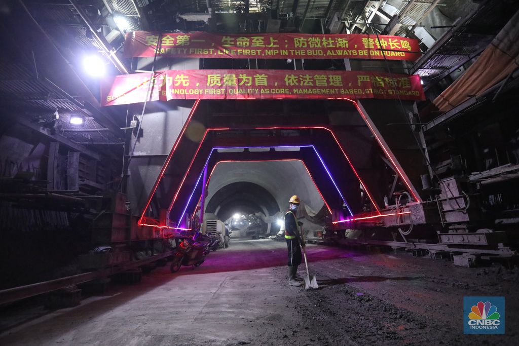 Terowongan Kereta Cepat KCIC (CNBC Indonesia/Tri Susilo)