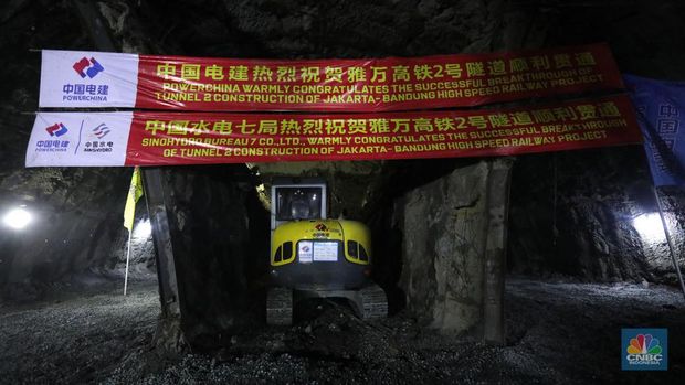 Terowongan Kereta Cepat KCIC (CNBC Indonesia/Tri Susilo)