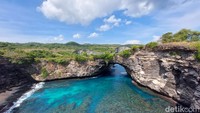 Tidak jauh dari Angel Bilabong, dengan berjalan kaki sekitar 10 menit sampailah kami ke Broken Beach. Cakep kan? (Syanti/detikcom)