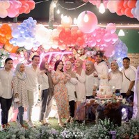 Ayu Ting Ting tampak mengenakan makeup tipis yang menonjolkan kecantikan kulitnya. Foto: Instagram/@ayutingting92