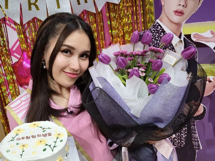 Ulang tahun Ayu Ting Ting