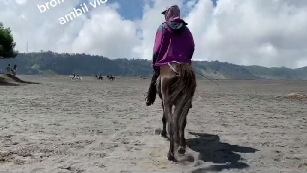 Permintaan Maaf Oknum Ojek Kuda yang Palak Wisatawan di Bromo
