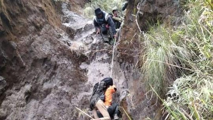 wisatawan hilang di bromo ditemukan