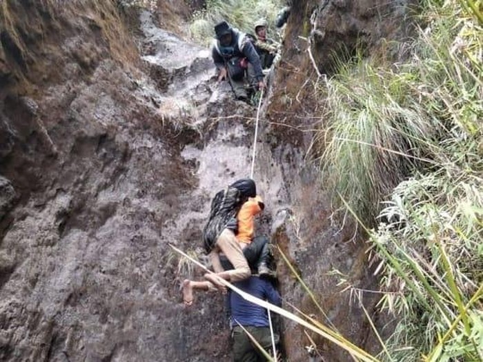 wisatawan hilang di bromo ditemukan