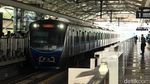 Antusias Warga Naik TransJakarta-MRT Gratis Saat HUT DKI