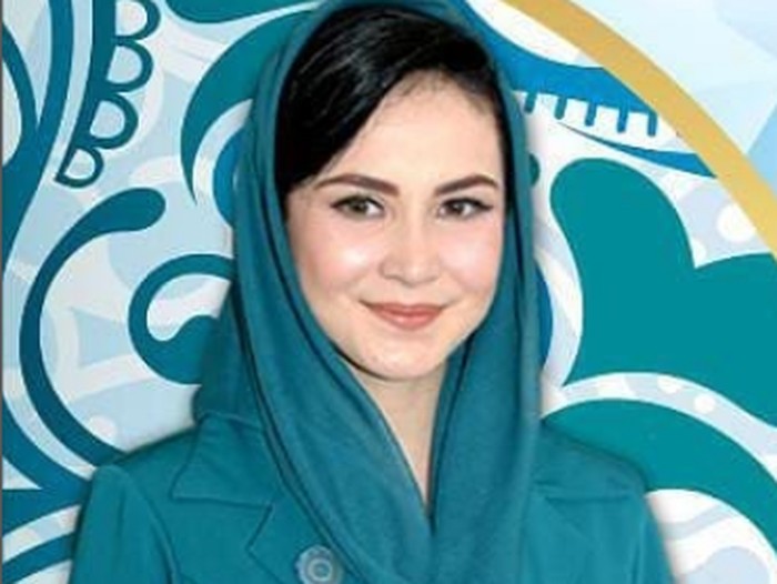 Arumi Bachsin.