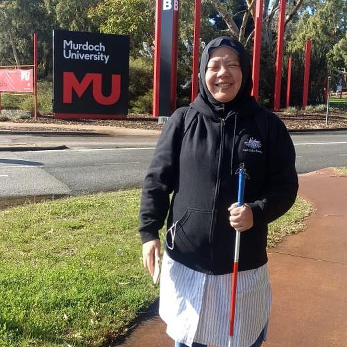 Cetha Nilawaty, tunanetra yang berhasil lolos beasiswa S2 di Australia menyisihkan ribuan pendaftar.