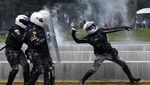 Demo BBM di Ekuador Rusuh, Batu dan Gas Air Mata Beterbangan