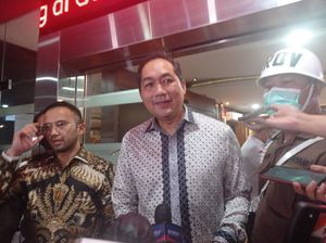 Eks Mendag Lutfi Usai Diperiksa Kejagung: Silakan Tanya Penyidik