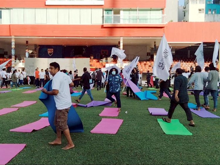 Foto: Detik-detik Perayaan Hari Yoga di Maldives Diserang Massa