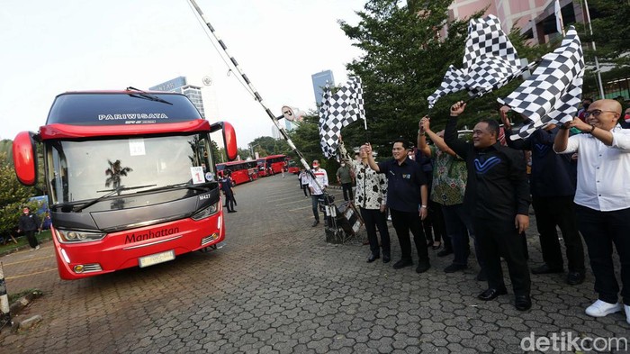 Jepang Mulai Buka Diri untuk Pekerja Migran Indonesia Sebanyak 287 pekerja migran Indonesia diberangkatkan ke Jepang. Pemberangkatan ini perdana setelah 1 tahun Jepang menutup diri untuk pekerja migran.