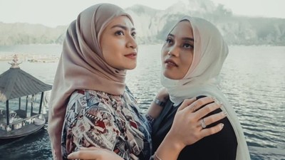 8 Kebersamaan Nathalie Holscher & Putri Delina, Dulu Akrab Kini Berseteru