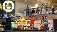 Dalam rangka merayakan HUT DKI Jakarta Kota Kasablanka mengadakan berbagaikemeriahaan menghadirkan budaya serta ikon khas Betawiyang dapat dinikmati oleh seluruh pengunjung.